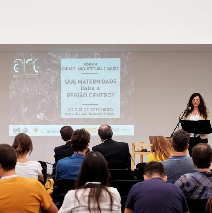 Fátima Lourenço a participar no fórum