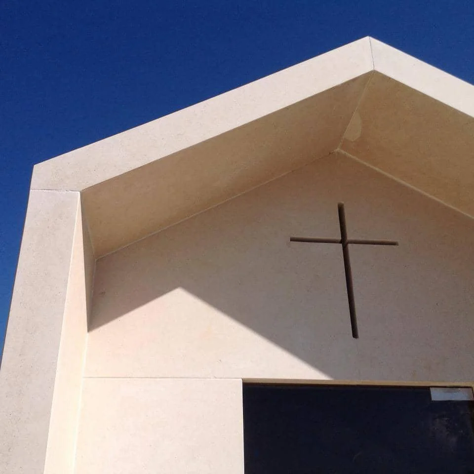 Jazigo visto de frente